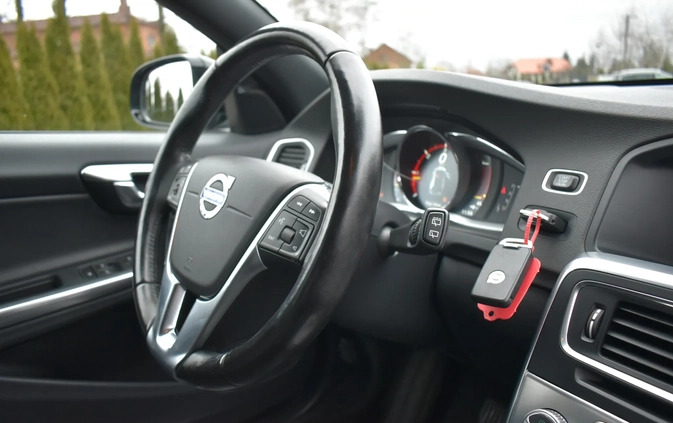 Volvo V60 Cross Country cena 79900 przebieg: 210000, rok produkcji 2017 z Prószków małe 781